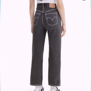 Levi’s Ribcage Ankle Jeans